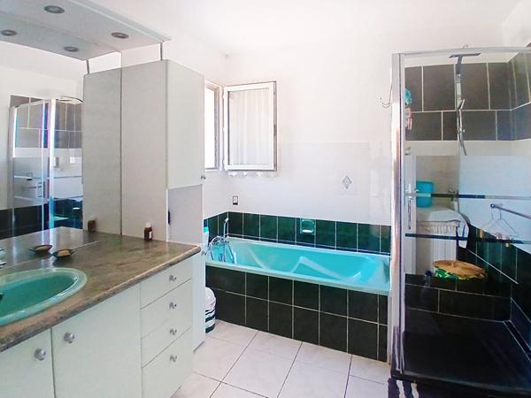 Maison à vendre à Saint Genis des Fontaines - 3 pièces, 2 chambres sur un terrain de 460m²