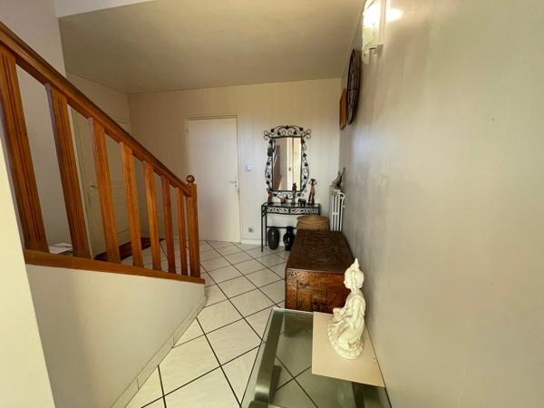 MAISON T9 240 m2 AVEC STUDIO