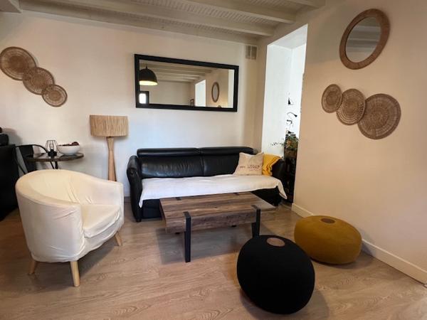 Marseille (13007) VENTE MAISON R+1 3 CHAMBRES 75 M2 COURETTE 6M2 GARAGE 22M2 AU RDC RUE DU VALLON DES AUFFES 13007 MARSEILLE