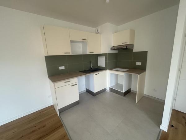 Location Appartement 5 pièces 110 m² - Pontoise 95300