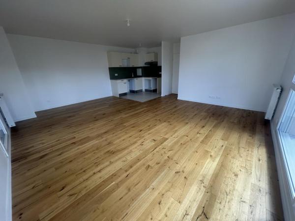 Location Appartement 5 pièces 110 m² - Pontoise 95300