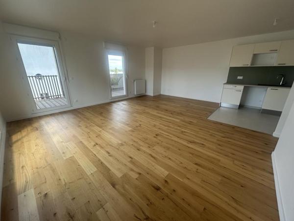 Location Appartement 5 pièces 110 m² - Pontoise 95300