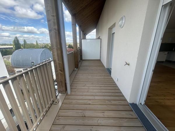 Location Appartement 5 pièces 110 m² - Pontoise 95300