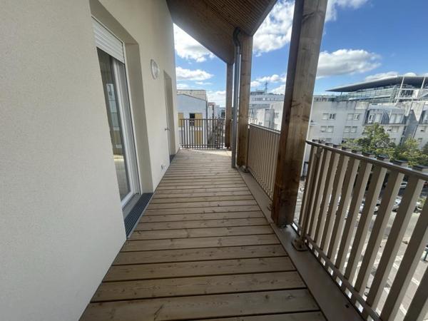 Location Appartement 5 pièces 110 m² - Pontoise 95300