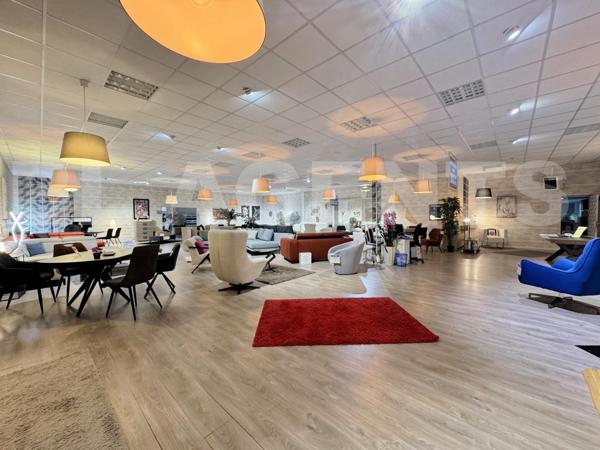  COULOMMIERS – Zone d’Activité : un local professionnel XXL pour voir grand !