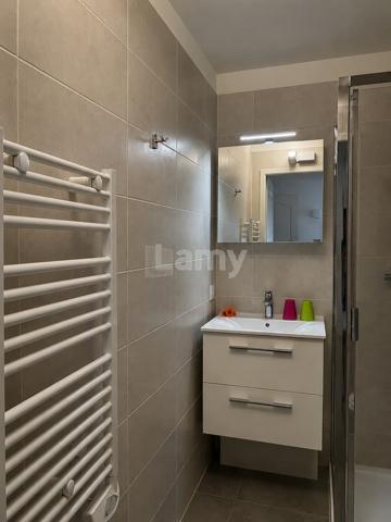 Appartement t3/t4 - loggia - garage et cave - piscines et tennis