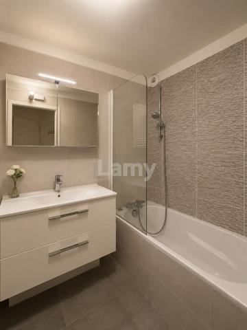Appartement t3/t4 - loggia - garage et cave - piscines et tennis