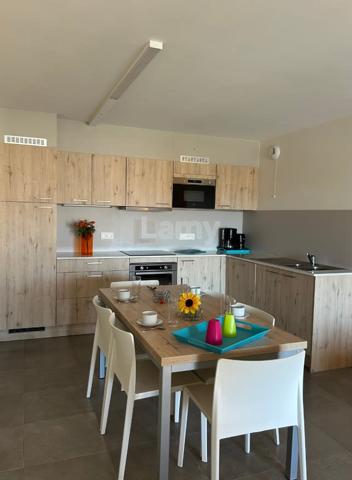 Appartement t3/t4 - loggia - garage et cave - piscines et tennis