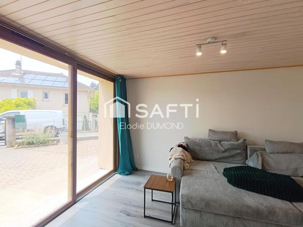 Très jolie maison individuelle d'une surface habitable de 126 m2  divisée en deux appartements sur terrain attenant