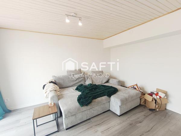 Très jolie maison individuelle d'une surface habitable de 126 m2  divisée en deux appartements sur terrain attenant