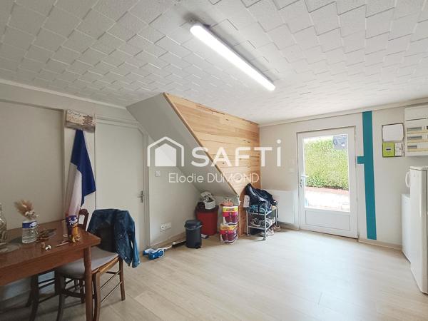 Très jolie maison individuelle d'une surface habitable de 126 m2  divisée en deux appartements sur terrain attenant