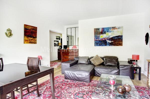 Calme et verdure pour cet appartement refait à neuf avec grand balcon