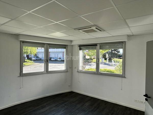 BUREAUX à LOUER de 333 m²