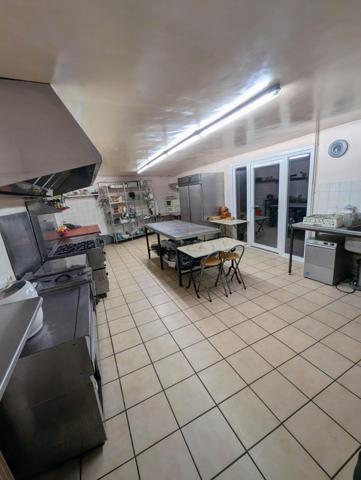 Fonds De Commerce à ROSIERES-EN-SANTERRE, 80170 - 2 pièces 143m²