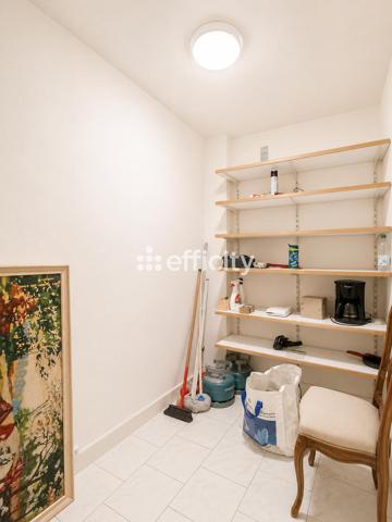 Appartement
         5 pièces
        - 83 m²