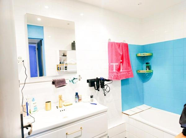 Appartement T3 à Pertuis de 63 m². Rénovation complète déjà prise en charge.