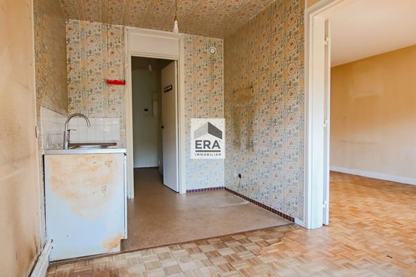 Place d'Italie - 4 Pièces de 74m2 A RENOVER !!!