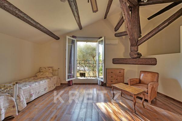 Charmante maison de vigneron avec piscine, jardin intimiste, proche Nîmes