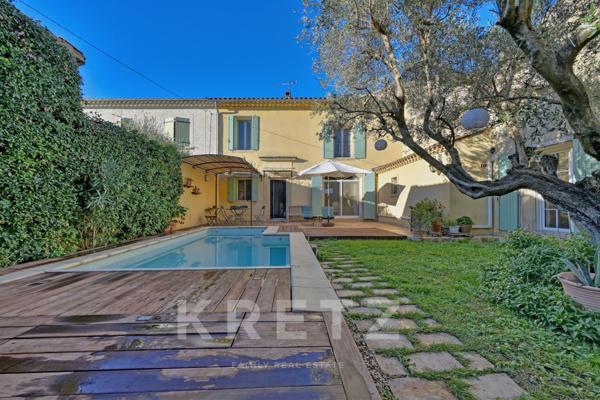 Charmante maison de vigneron avec piscine, jardin intimiste, proche Nîmes