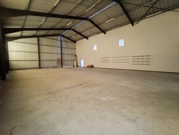 LOCAL D'ACTIVITÉ - PROCHE NARBONNE