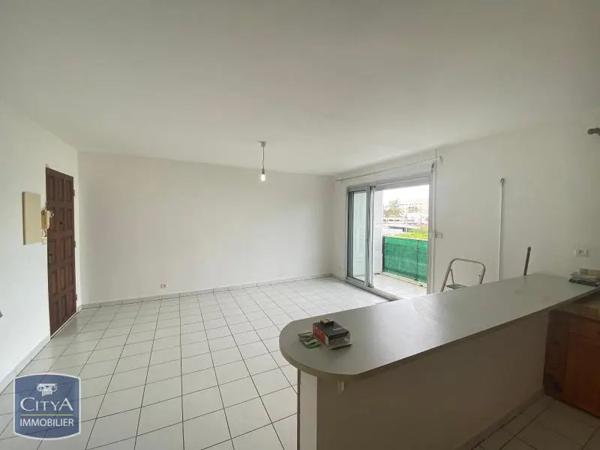 Appartement à louer 2 pièces 51.07m² Saint-Denis (97490)