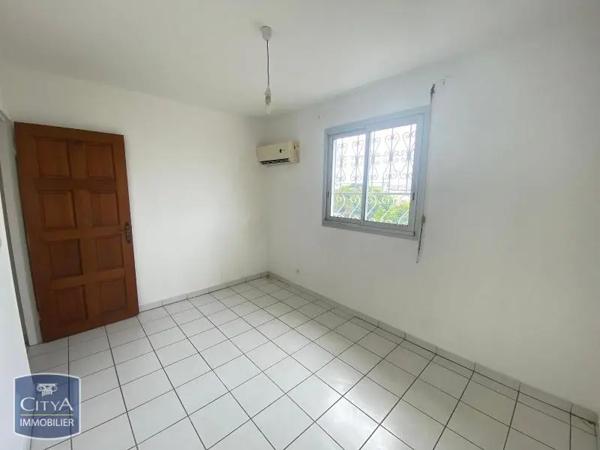 Appartement à louer 2 pièces 51.07m² Saint-Denis (97490)