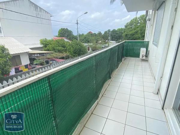 Appartement à louer 2 pièces 51.07m² Saint-Denis (97490)