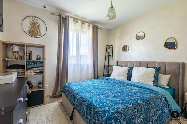 Maison de plain pied à Trélazé de 125 m² habitables avec jardin