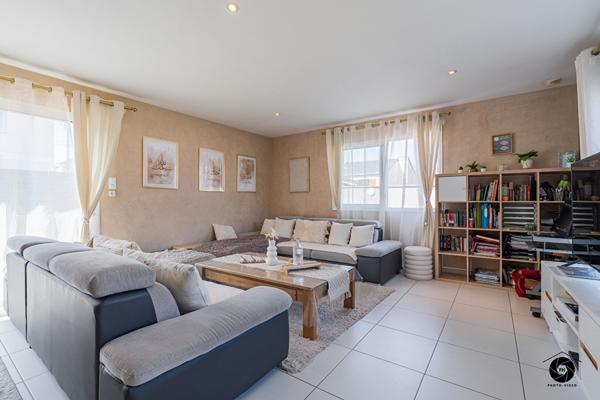 Maison de plain pied à Trélazé de 125 m² habitables avec jardin