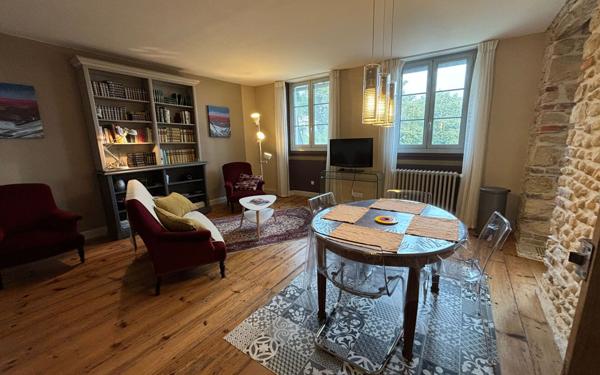 Maison à vendre    12 pièces • 411 m2 Jurançon