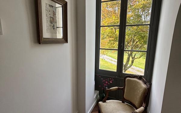 Maison à vendre    12 pièces • 411 m2 Jurançon