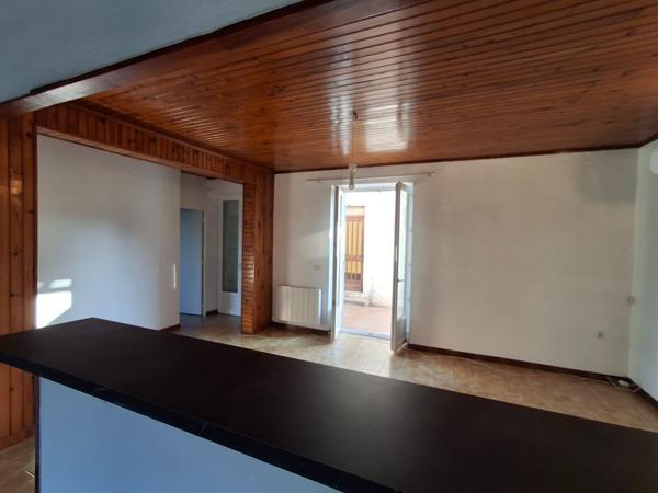 BEDARIEUX Appartement rénové d'environ 63m²