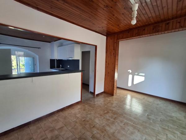 BEDARIEUX Appartement rénové d'environ 63m²