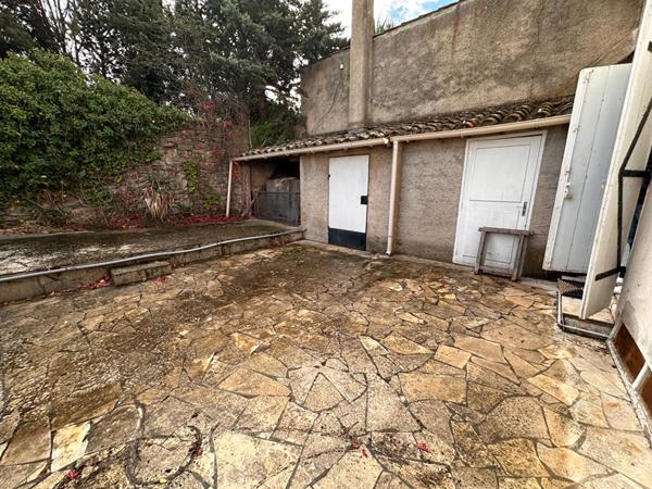 PUICHERIC, proche CARCASSONNE, maison avec jardin et grand garage