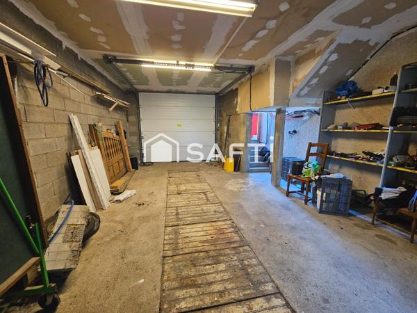 Maison individuelle - 4 chambres - sous-sol - garages - carport - jardin et superbe vue!