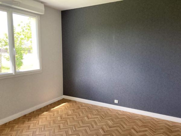 Maison à louer à Saint-Aubin-du-Cormier en Ille-et-Vilaine (35140), ref : 137/1118   
Centre-Bourg