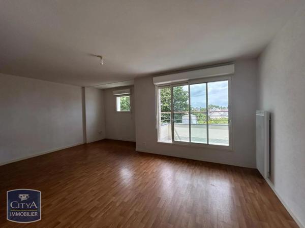 Appartement à louer 3 pièces 59.21m² Vannes (56000)