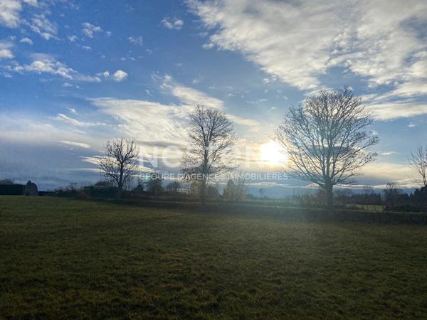 Exclusivité grand terrain plat d'environ 10 000 m2 secteur Lapte