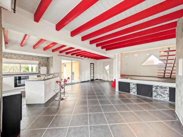 Saint-Germain-Du-Plain (71) Maison d'architecte Moderne à vendre de 120 m² 5 pièces Carport terrasse Géothermie !