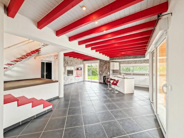 Saint-Germain-Du-Plain (71) Maison d'architecte Moderne à vendre de 120 m² 5 pièces Carport terrasse Géothermie !