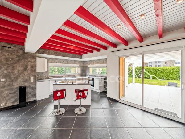 Saint-Germain-Du-Plain (71) Maison d'architecte Moderne à vendre de 120 m² 5 pièces Carport terrasse Géothermie !