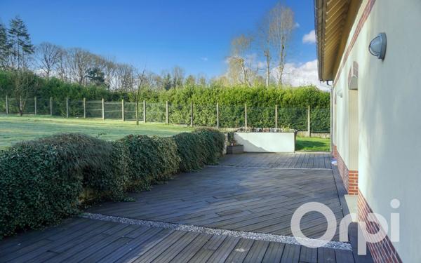 Maison à vendre    6 pièces • 242,85 m2    Gournay-en-Bray
