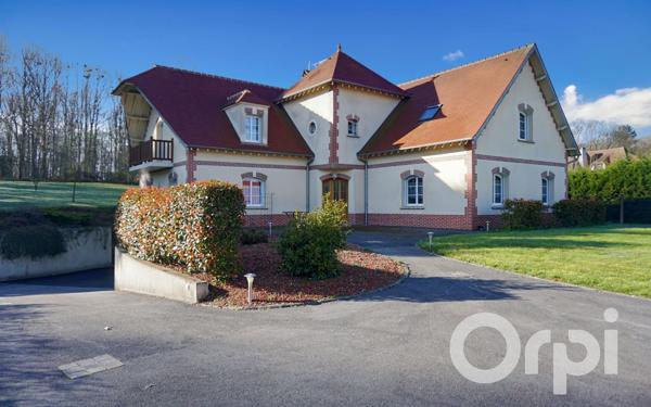 Maison à vendre    6 pièces • 242,85 m2    Gournay-en-Bray