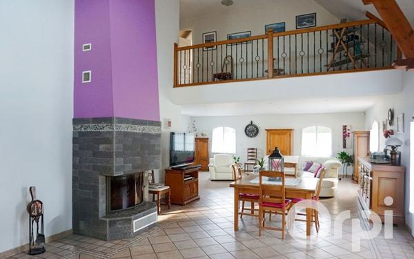 Maison à vendre    6 pièces • 242,85 m2    Gournay-en-Bray