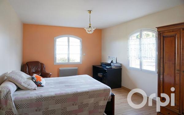 Maison à vendre    6 pièces • 242,85 m2    Gournay-en-Bray