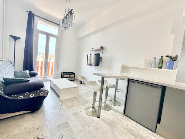 CANNES St Nicolas 2P 28M2 traversant