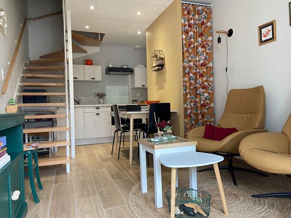Au coeur de Croix de Vie, maisonnette 1 chambre refaite à neuf avec parking