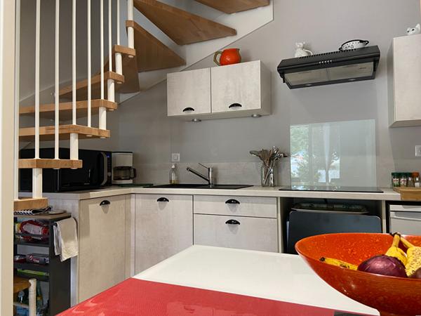 Au coeur de Croix de Vie, maisonnette 1 chambre refaite à neuf avec parking
