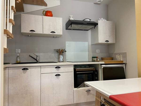 Au coeur de Croix de Vie, maisonnette 1 chambre refaite à neuf avec parking