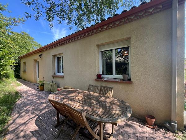 Maison de plain pied avec 3 chambres et jardin à 10 minutes de St-Sulpice !